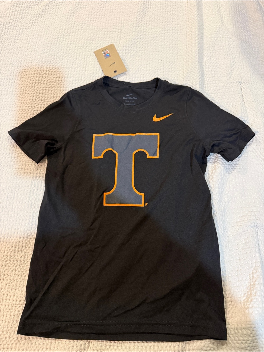 Nike boys  Tennessee shirt